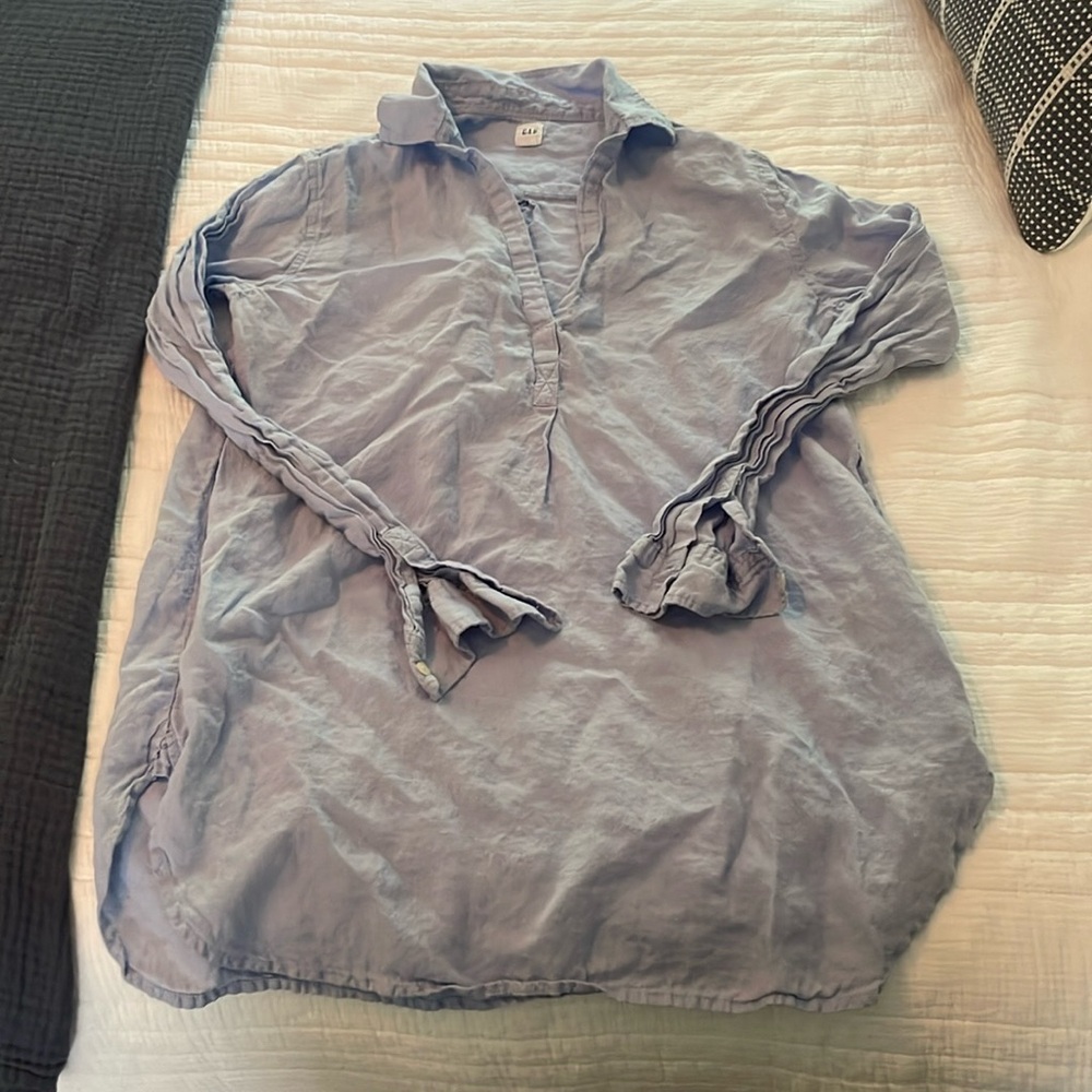 Gap 100% Linen Blue V Neck Shirt/Tunic, Size M
